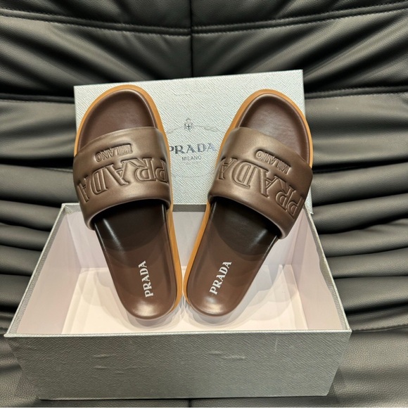 Prada women's casual slippers - Picture 2 of 5